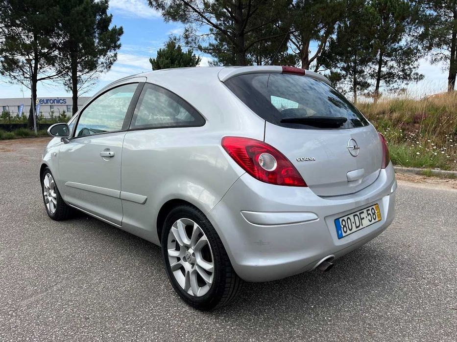 Opel Corsa 1.2 80cv Sport