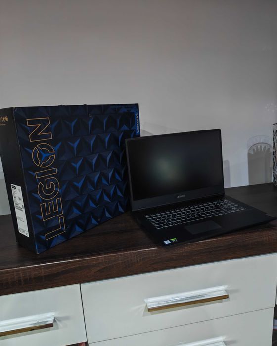 Lenovo Legion Y540-17IRH – RTX 2060 / Intel Core i5-9300HF / 12 GB RAM / 512 GB SSD