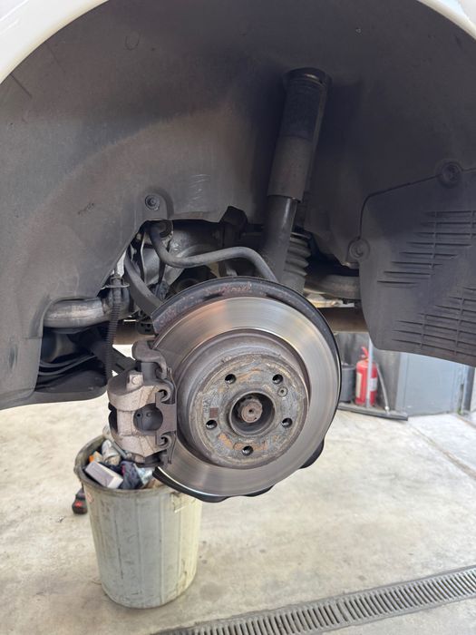 Суппорта w211 4 поршя перед и 2 поршня задние