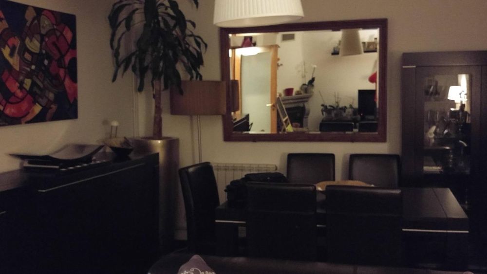 Mesa de jantar e cadeiras