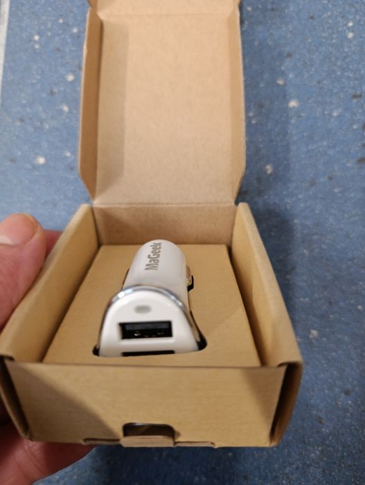 Ładowarka samochodowa MaGeek 24W 4.8A | 2xUSB | Nowa!