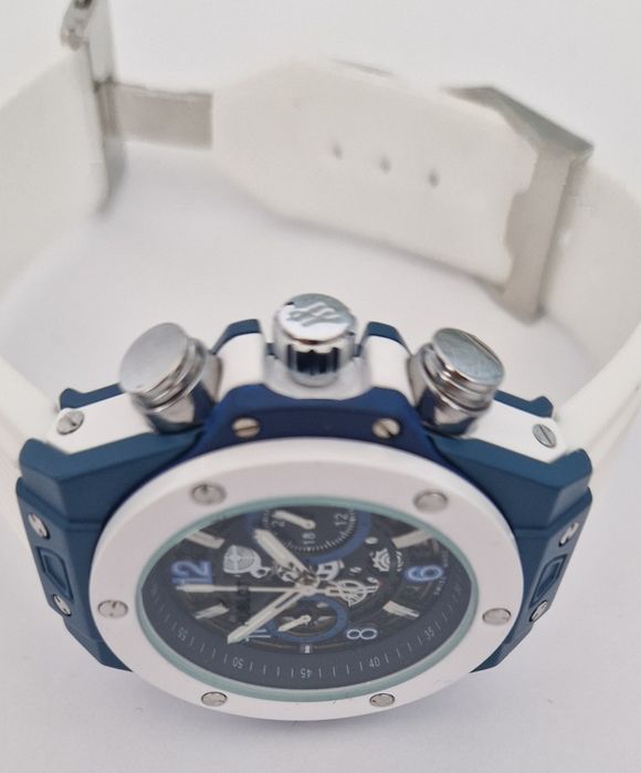 Relógio magnífico, novo e nunca usado.