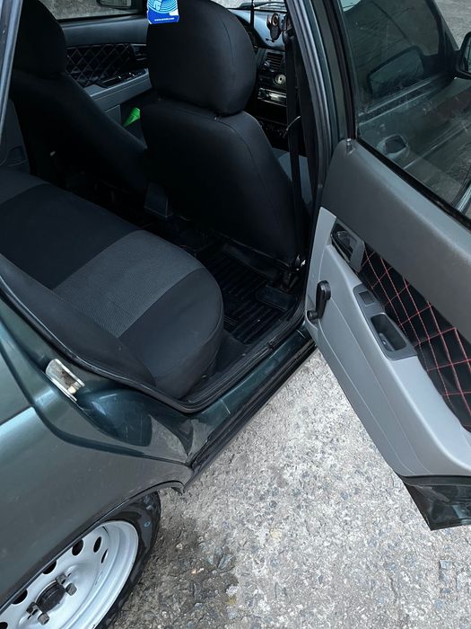 Продам Lada Priora 2