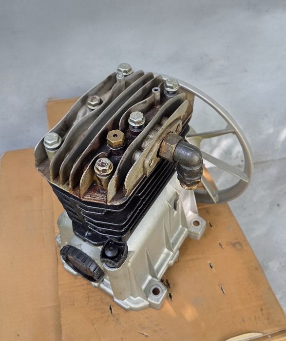 Продам  компрессорную головку блок FINI MK 113