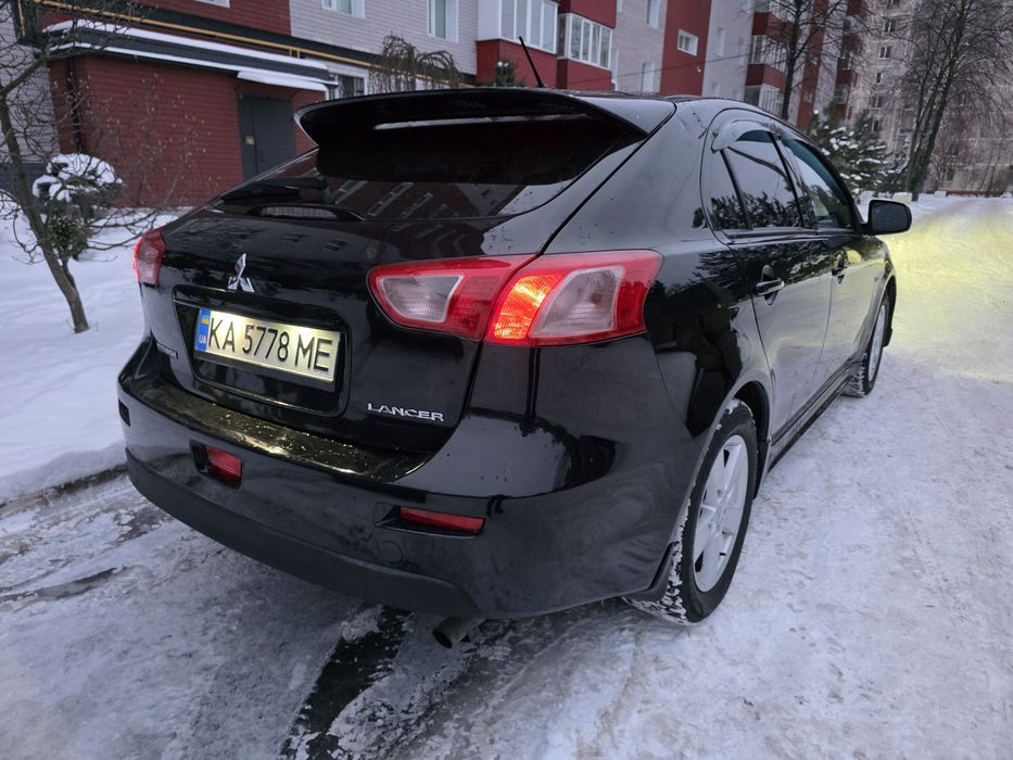 Ланцер 10. 2008год.1,8гбо Автомат