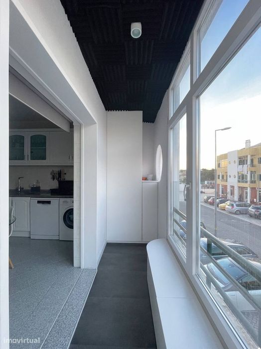 Luminoso T2 com 115 m² e Garagem Box em Manique | Junto aos Salesianos