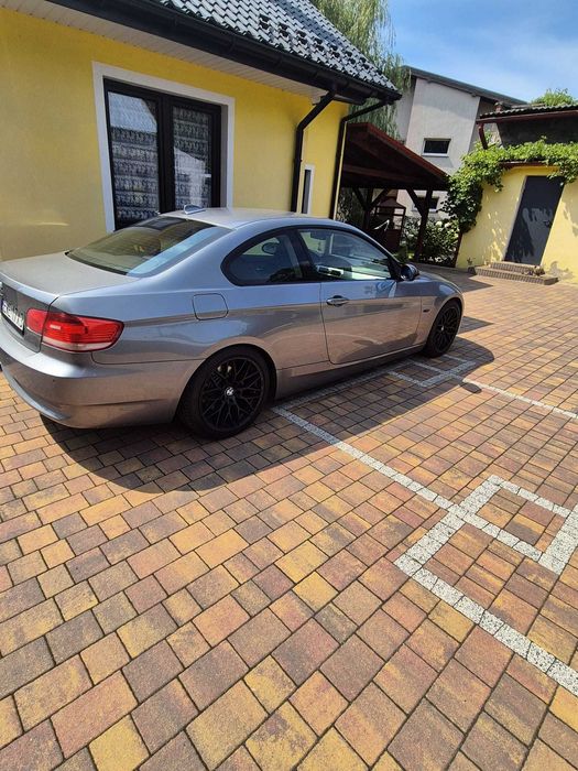 Samochód BMW E92 320D