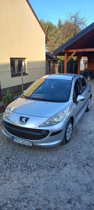 Samochód Peugeot 207