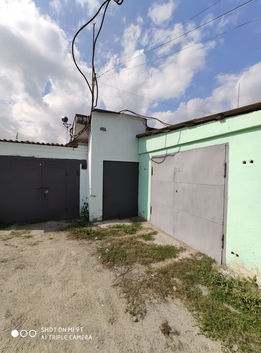 Продається приміщення! Шиномонтаж ! Діючий бізнес.