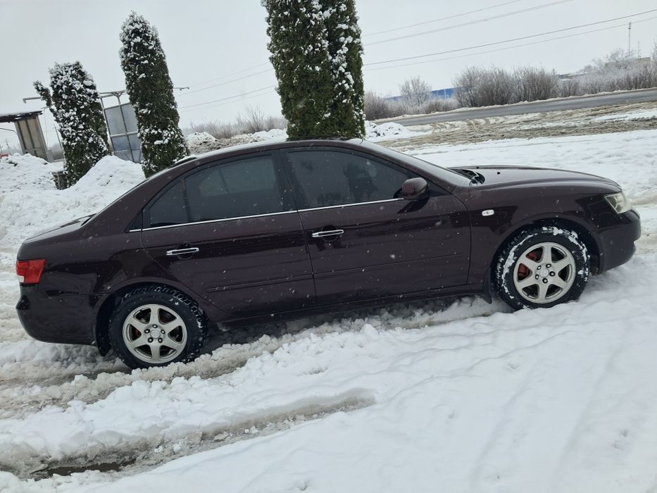 Hyundai Sonata гарна і доглянута