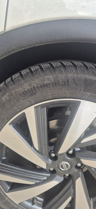 235 55 20 continental
