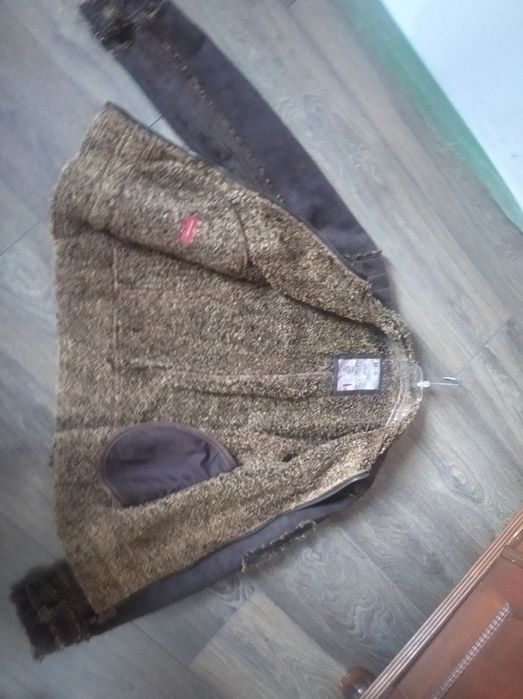 Kozacka kurtka Reserved męska świetnie wygląda