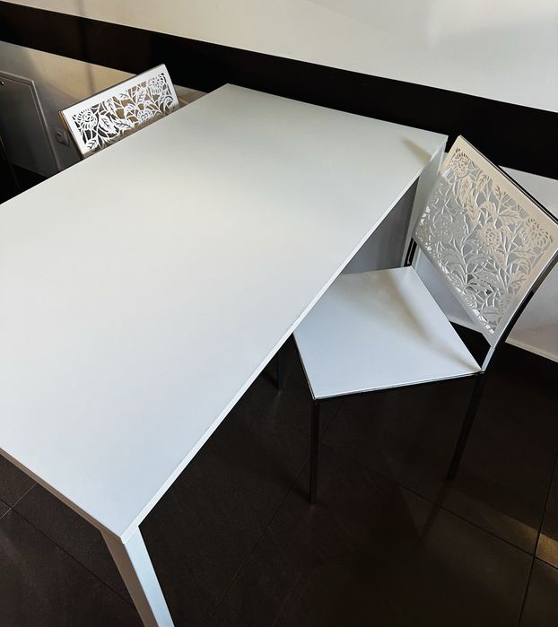 Designerskie krzesła Tomasucci Classic – ażurowe, białe, chrom – 28 szt.