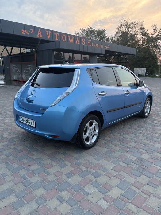 Nissan Leaf 2012 гарний стан