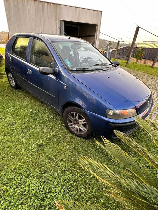 FIAT PUNTO AZUL 2001