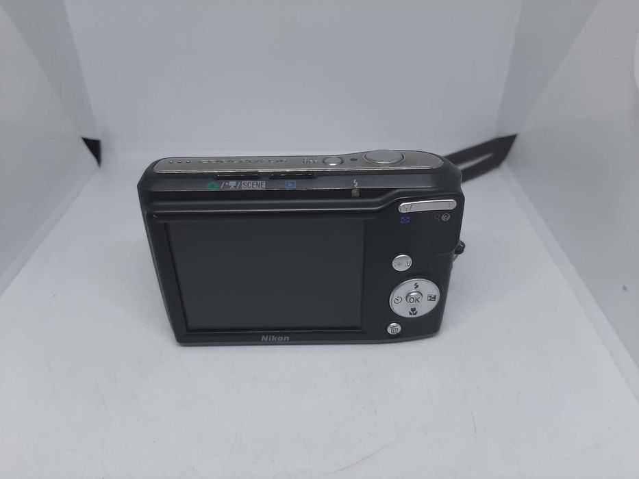 Aparat Nikon Coolpix L16