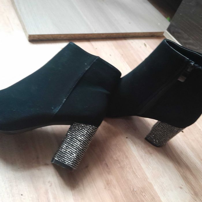 Botki. Rozm.38. Nowe.