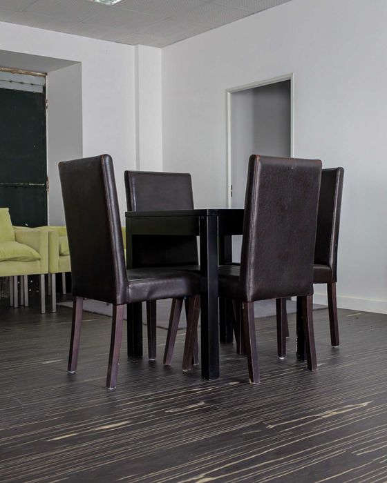 Cadeiras E Poltronas