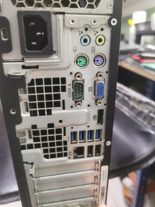 Computador torre HP i5