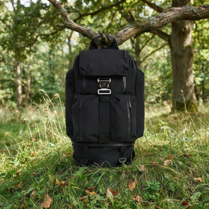 Huru Model A black