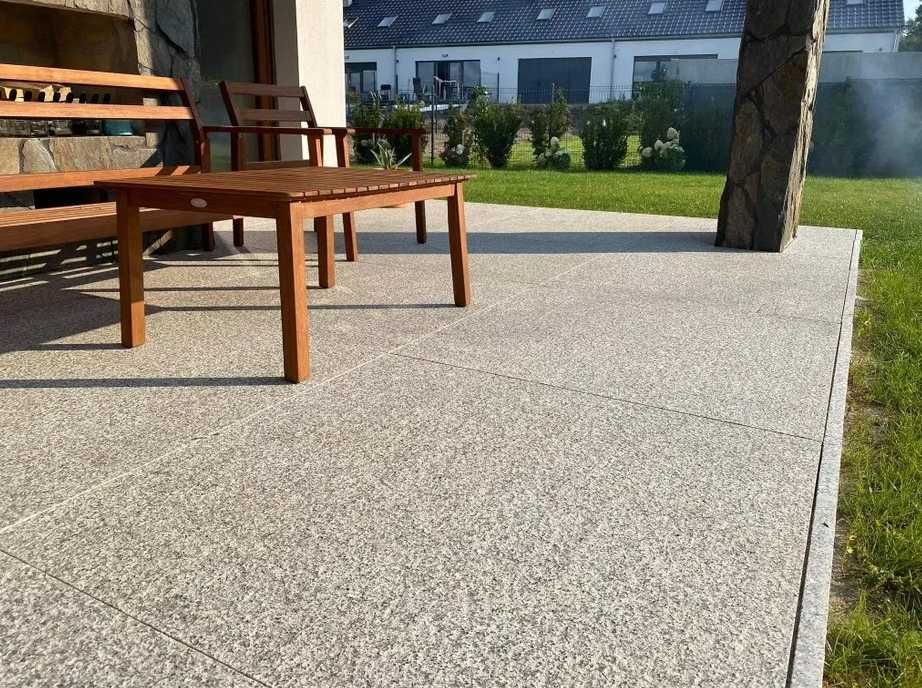 Płytki Granitowe/Granit na taras/Kamień naturalny/Płytki tarasowe/Płomieniowane/Różne wzory i formaty/Klink Poznań