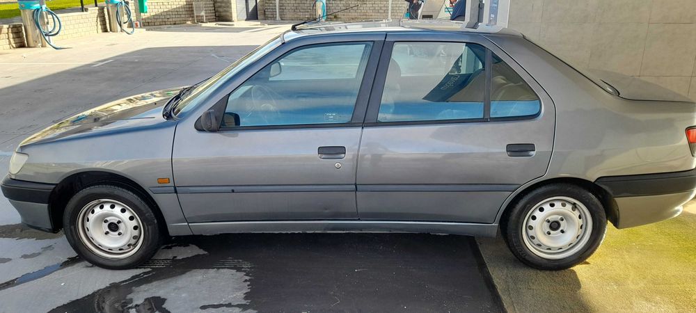 Peugeot em bom estado!!