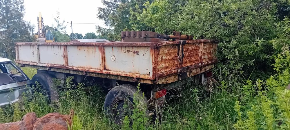 Przyczepa rolnicza D-47 wywrotka trzy stronna