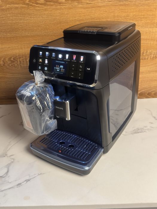 Кавомашина Philips 5500 series LatteGo з Гарантією !!!