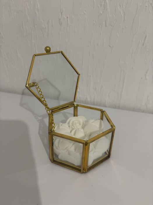 Весільна коробка для обручок