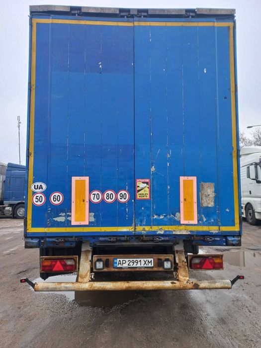 Напівпричіп KRONE SD