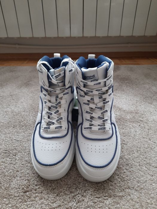 Buty sportowe firmy Sprandi, rozmiar 39