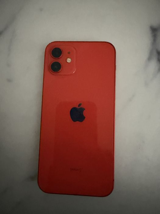 iphone 12 czerwony