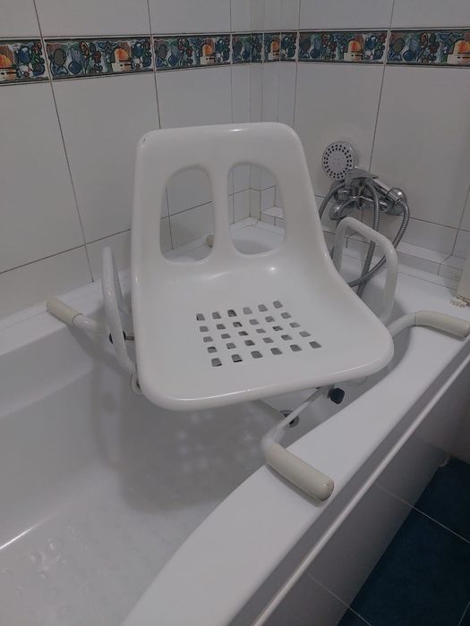 Cadeira Rotativa de Banheira