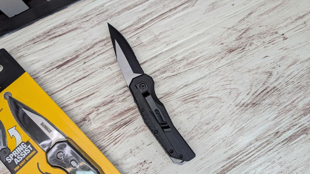 Ніж складний DeWalt DWHT10911