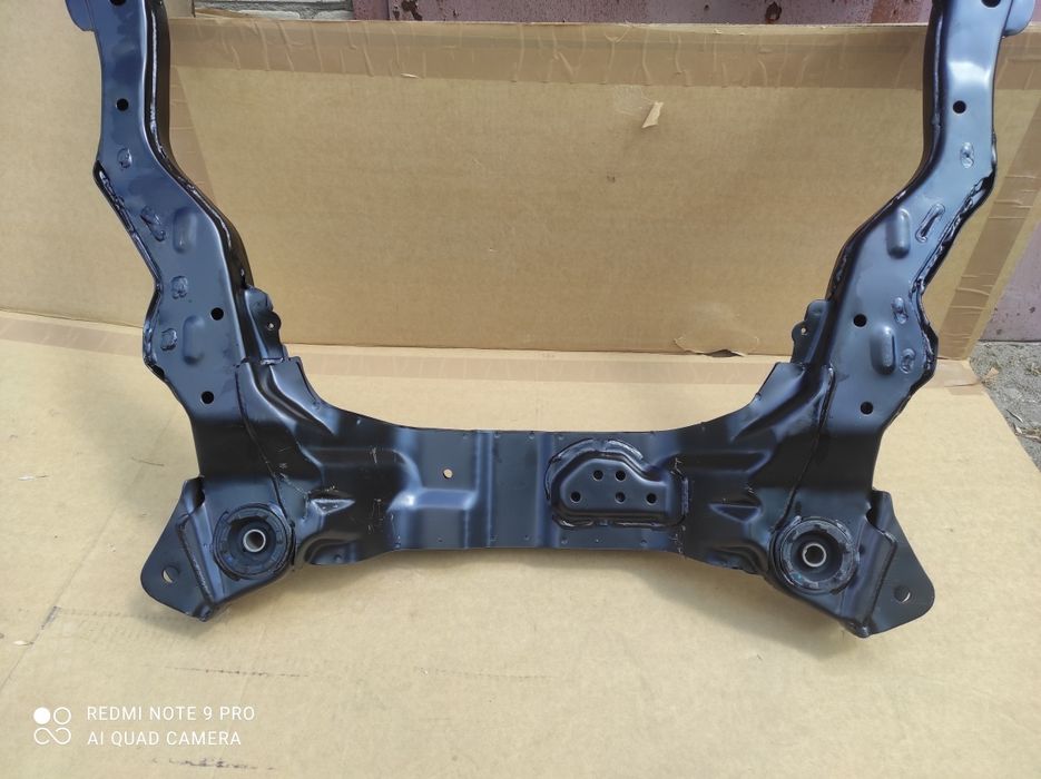 Подрамник балка підрамник Hyundai Elantra Елантра