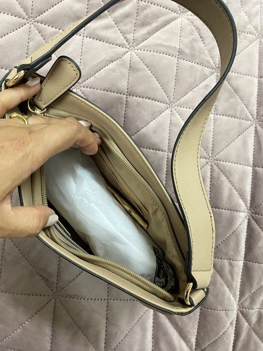 Mala Guess verdadeira