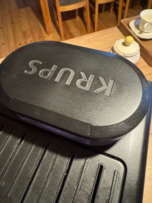 KRUPS ekspres ciśnieniowy  EA8160 automatyczny, samoczyszczący