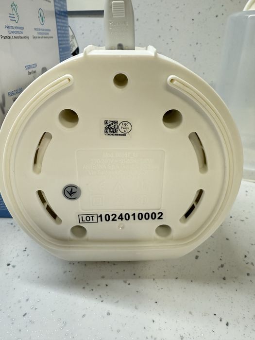 Підігрівач стерилізатор пляшечок Chicco