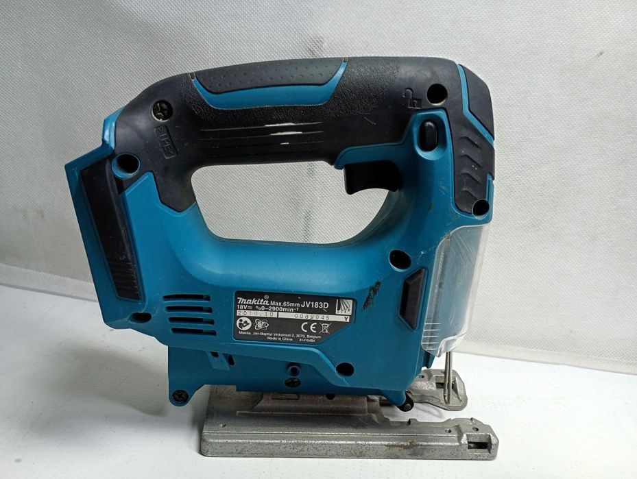 Wyrzynarka Makita JV183D