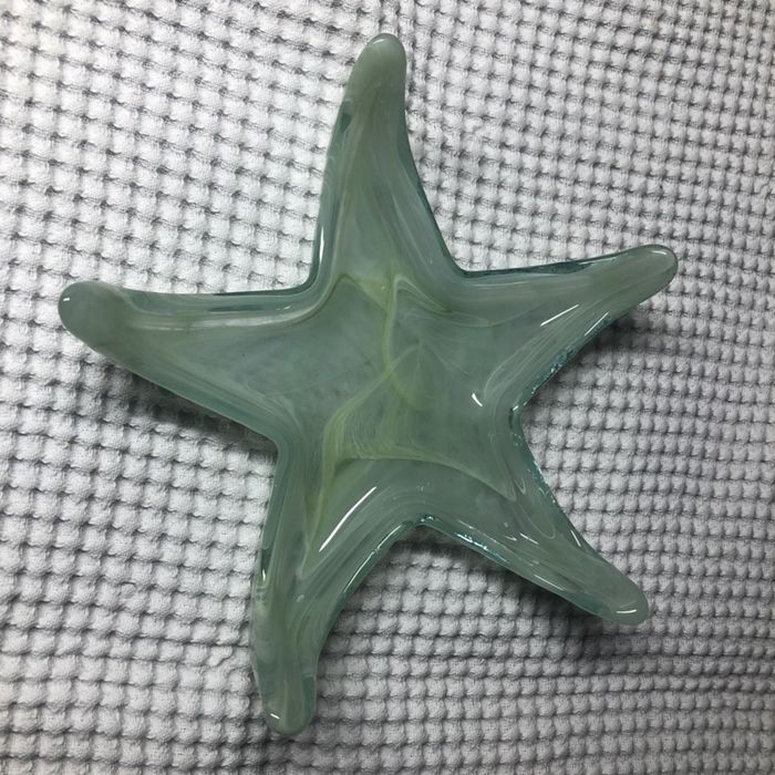 Star-shaped plate443822398957178881