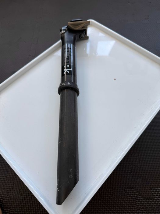 Espigão de Selim Fizik Cyrano R1 Carbono 31.6x330mm - Usado