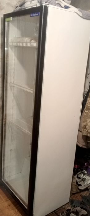 Продам торговий холодильник для води
