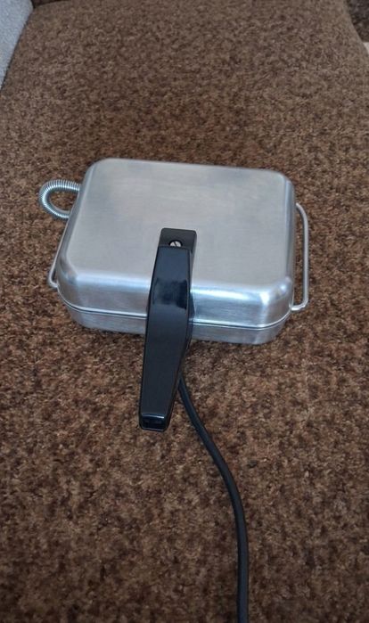 Электро вафельница эв1/220