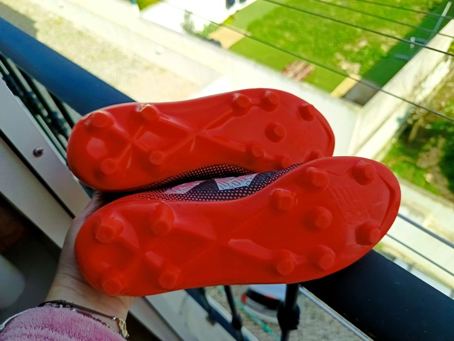 Chuteiras New Balance Tekela V3 Magique FG –37.5 Sem Atacadores