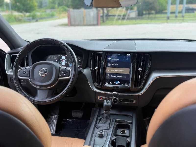 2018 Volvo XC60 T5 Momentum