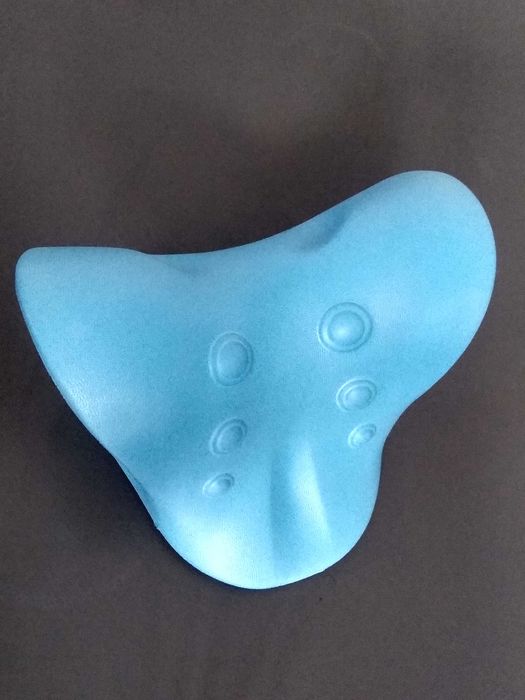 Poduszka trakcyjna masażer grawitacyjny szyji i karku