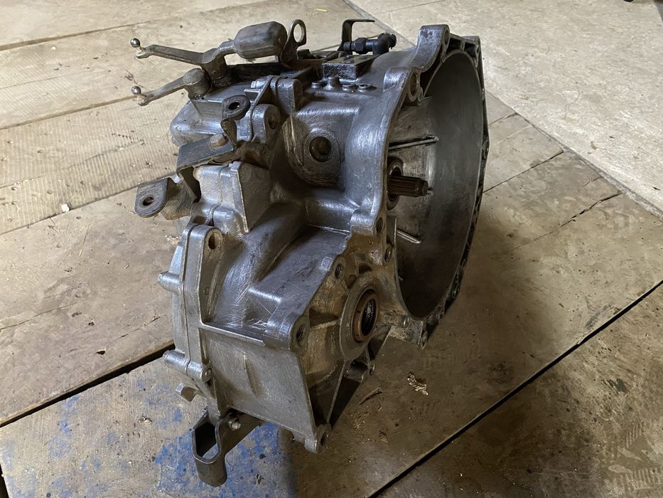 КПП коробка передач F-35 13101871 Opel Vectra C Signum 2.2 dti y22dtr