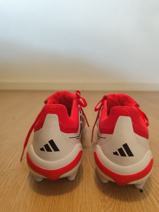 Chuteiras Adidas Predator League vermelha e Branca – Língua Dobrável