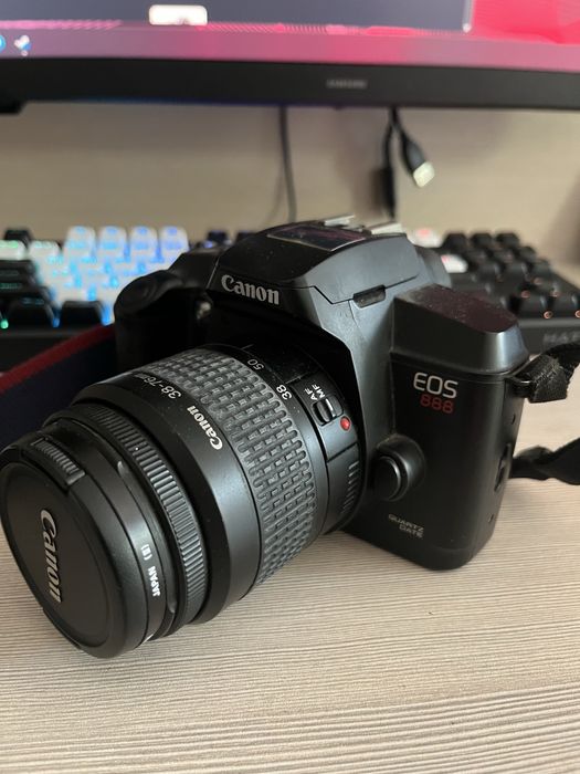 Фотоапарат плівковий Canon eos 888 38-76mm