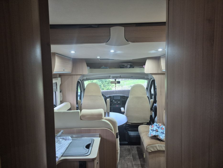 Autocaravana burstner ixeo it 734